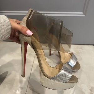 LOUBOUTIN HEELS SIZE 39